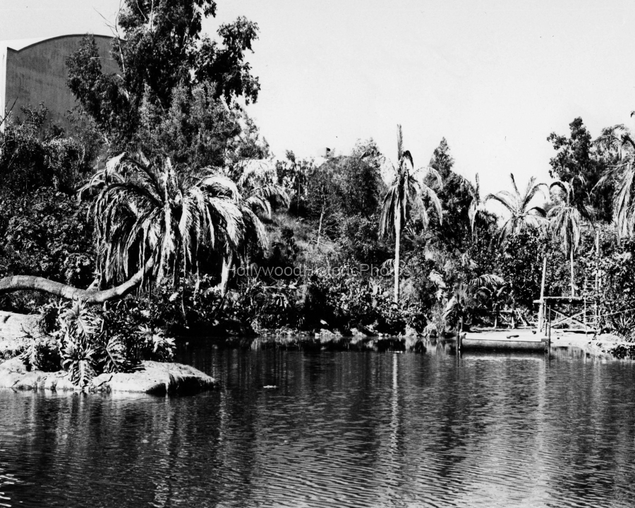 1965 Gilligans Island Lagoon.jpg